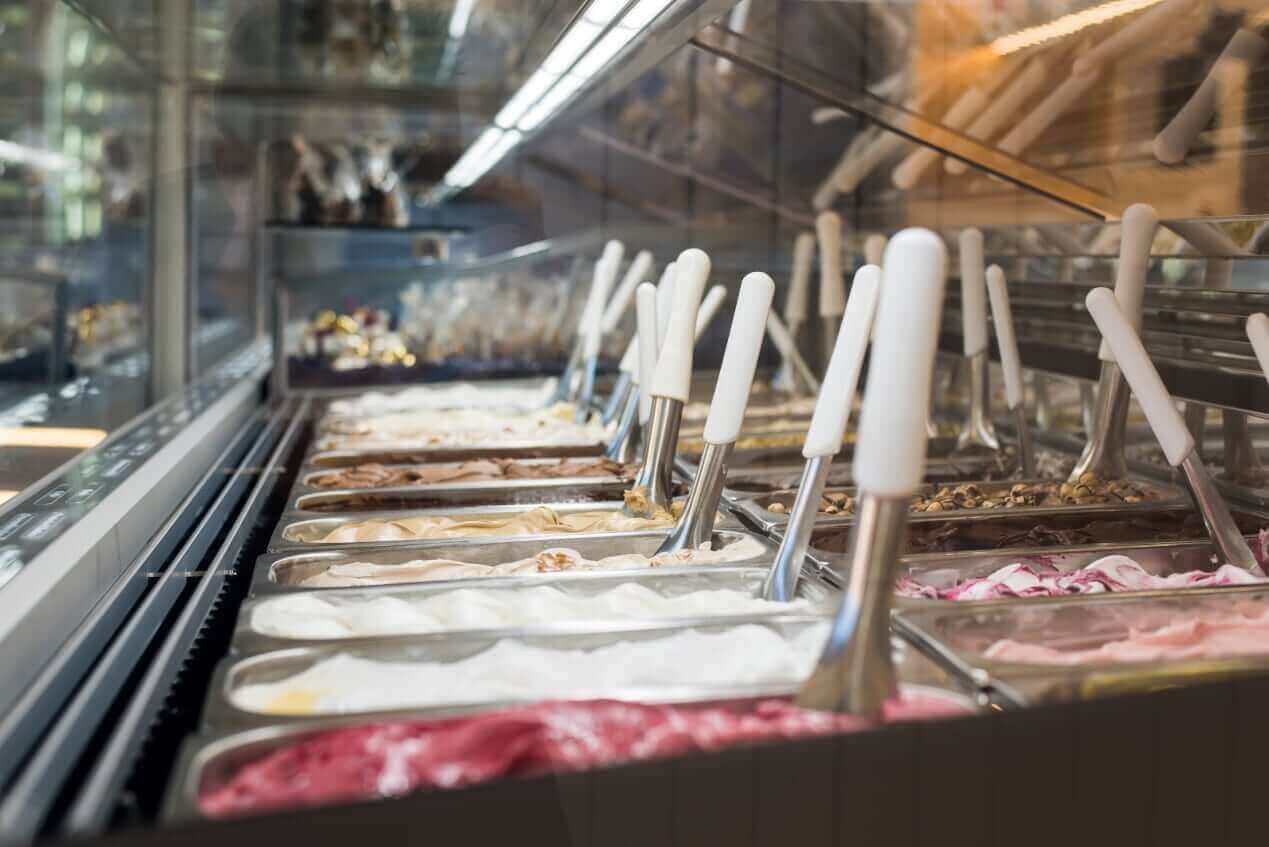 Vetrina dei gusti di gelato – La Golosa
